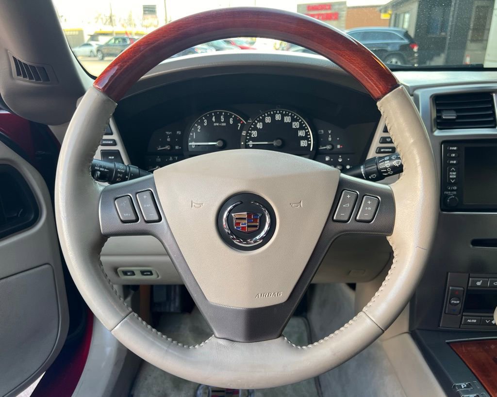 Used 2005 Cadillac XLR Base image 38