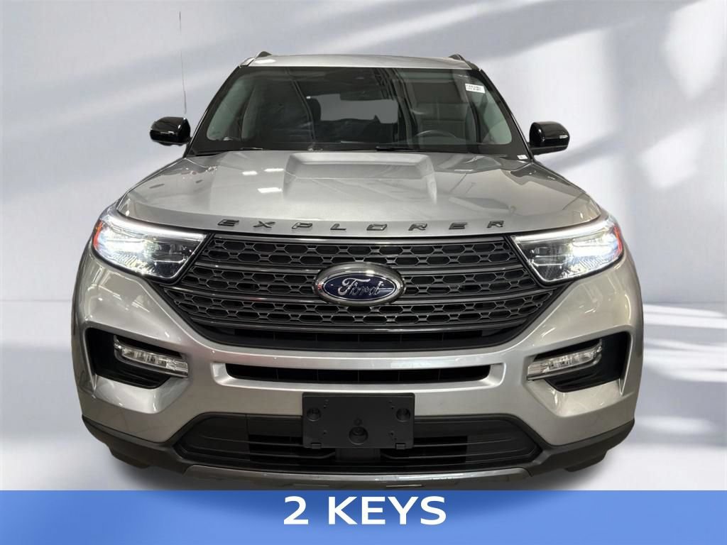 Used 2023 Ford Explorer XLT w/ Equipment Group 202A AWD/4WD image 18