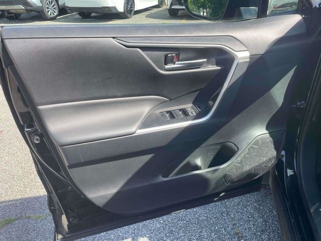 Used 2025 Toyota RAV4 XLE AWD/4WD image 18