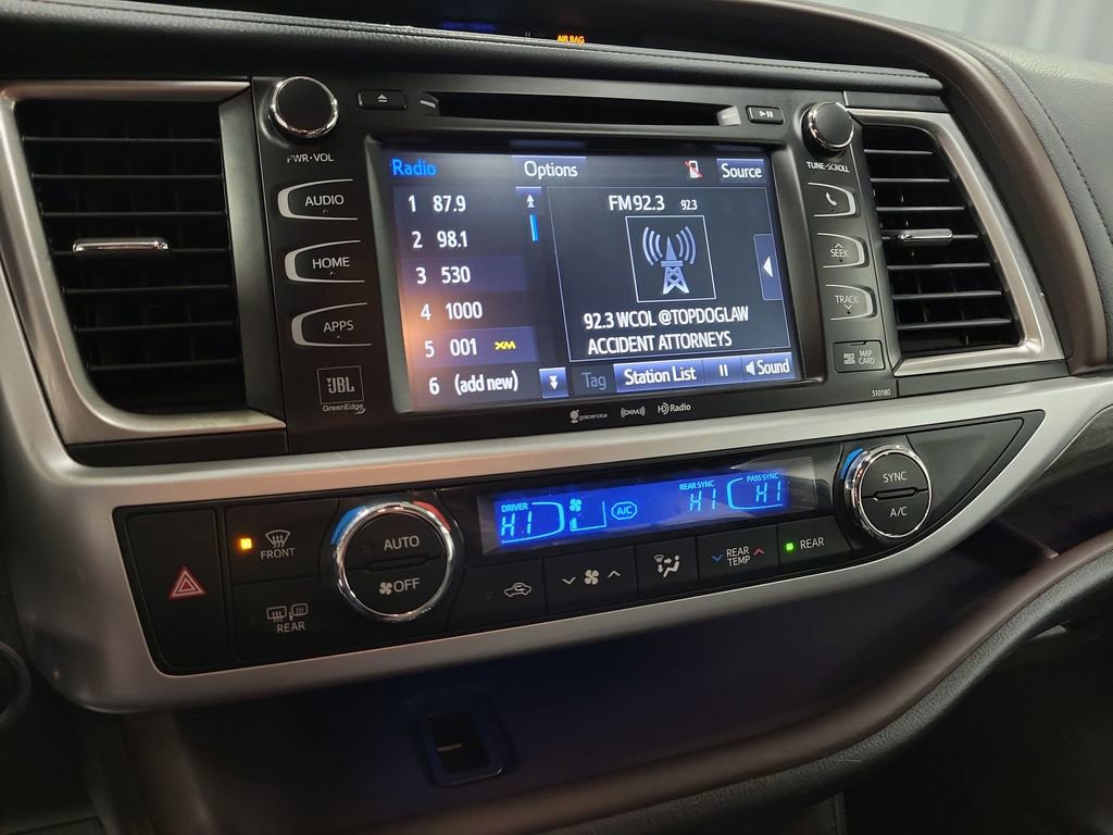 Used 2017 Toyota Highlander Limited image 14
