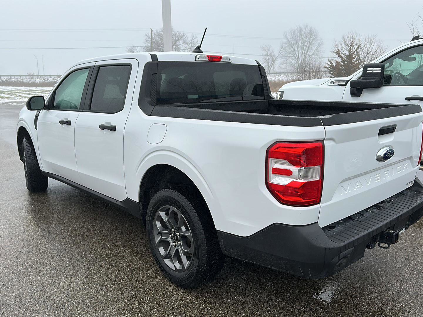 Used 2024 Ford Maverick XLT image 3