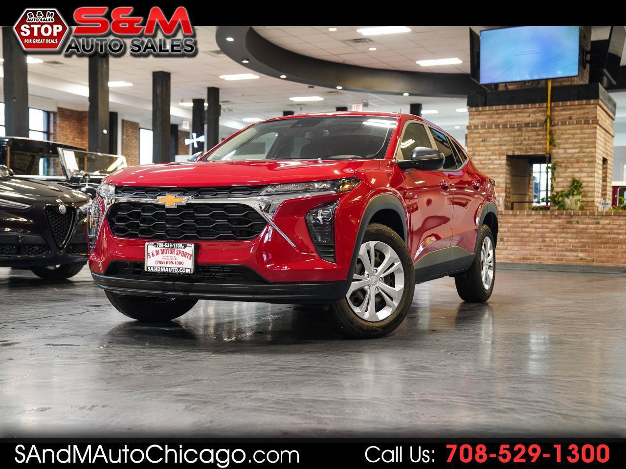 Used 2026 Chevrolet Trax LS FWD image 1