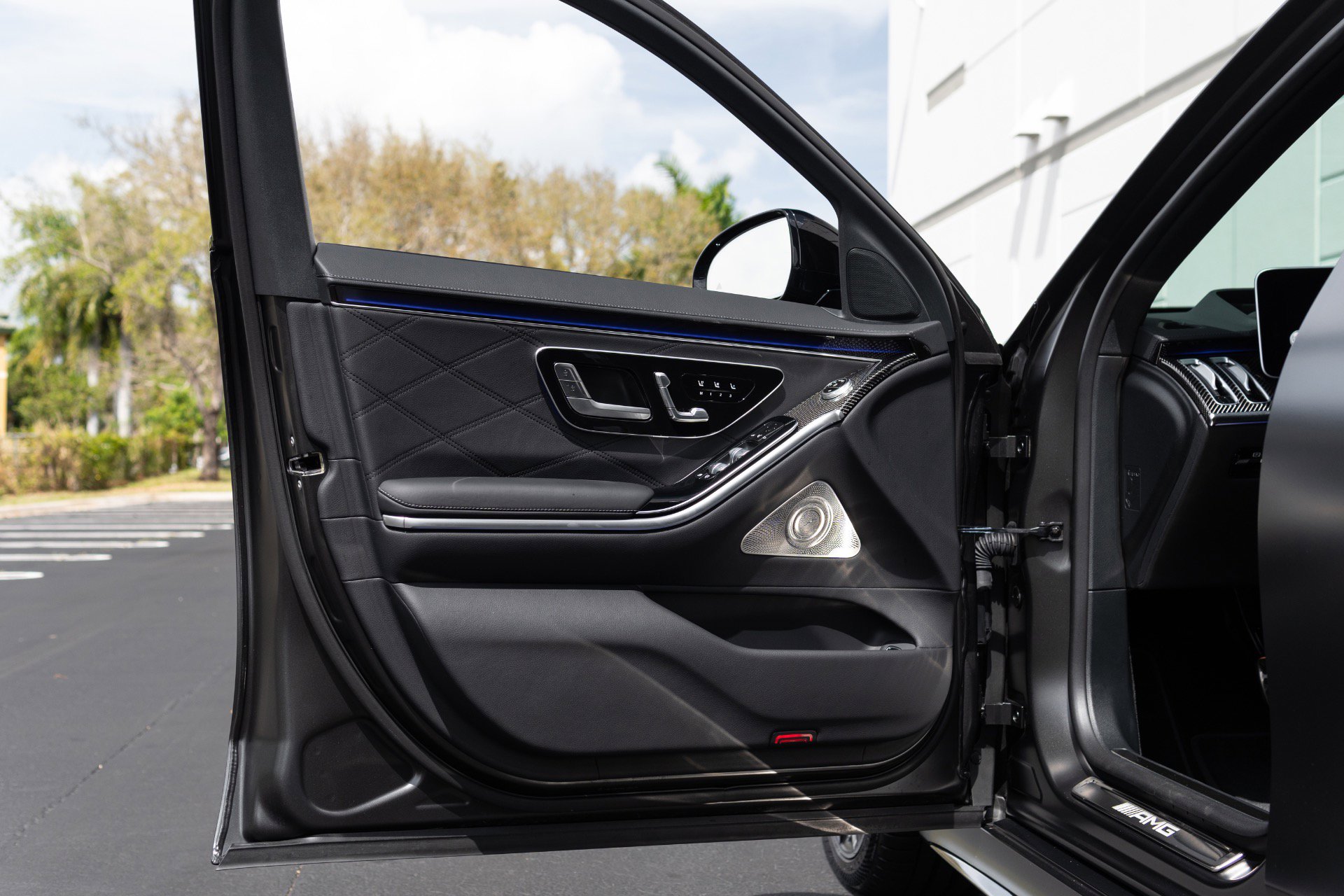 Used 2025 Mercedes-Benz S 63 AMG S image 30