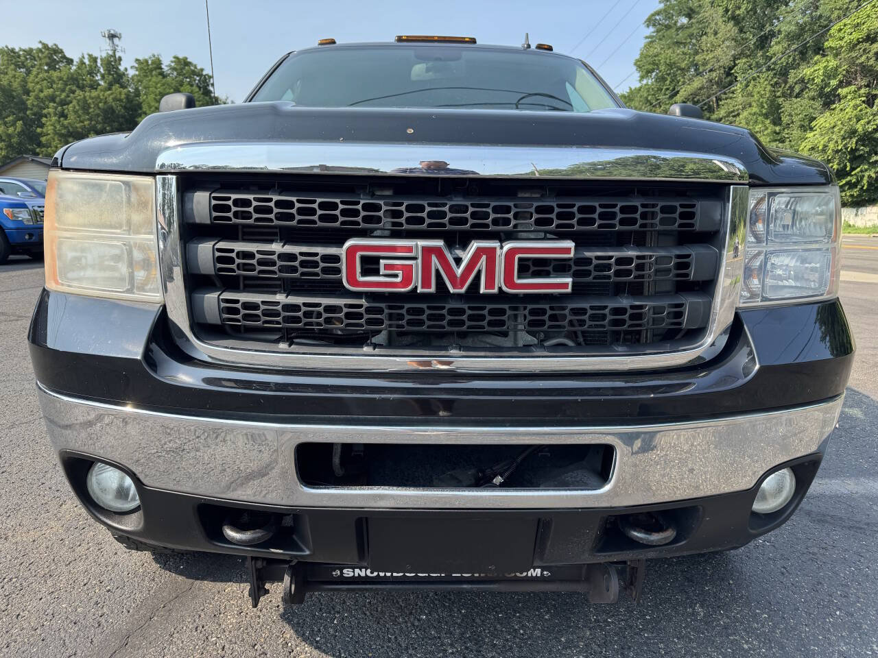 Used 2011 GMC Sierra 3500 SLE w/ SLE Preferred Package AWD/4WD image 10