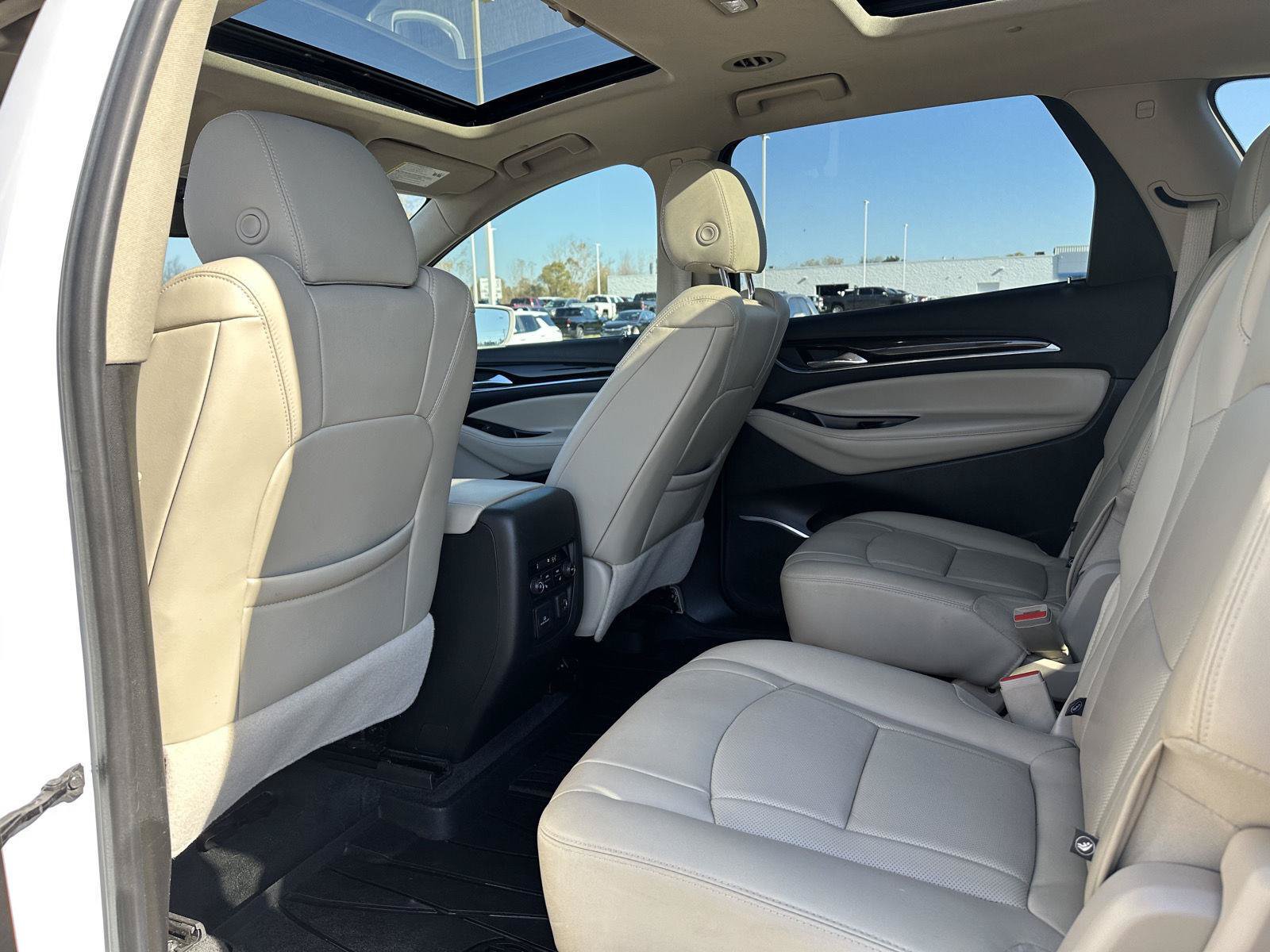Used 2019 Buick Enclave Premium w/ Experience Buick Package FWD image 17