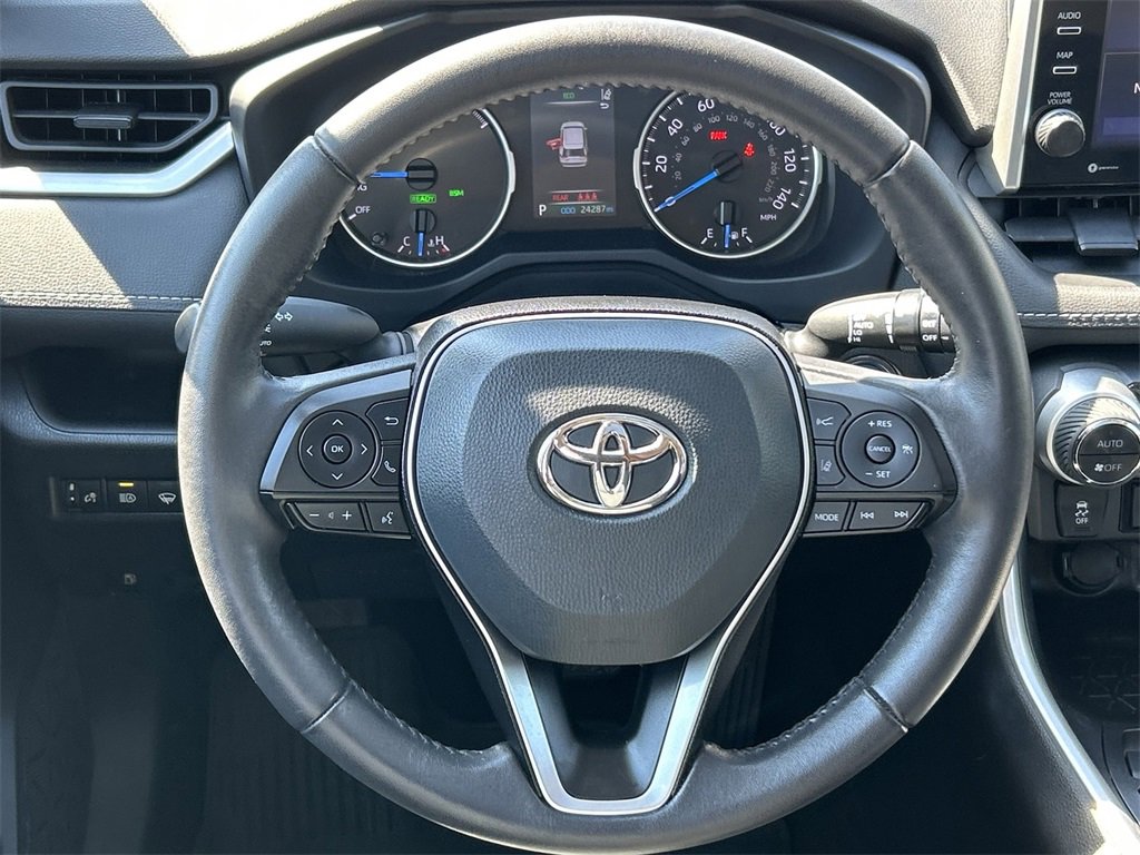 Used 2022 Toyota RAV4 XLE image 33