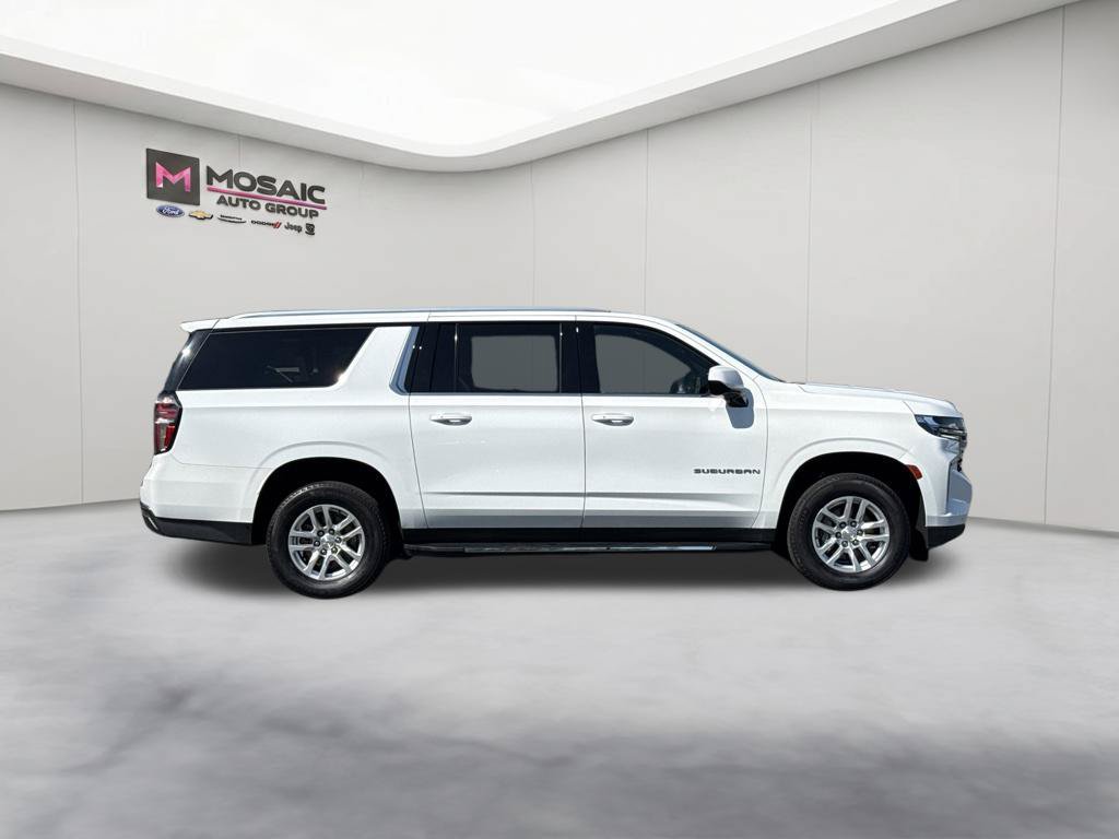 Used 2024 Chevrolet Suburban LT AWD/4WD image 8