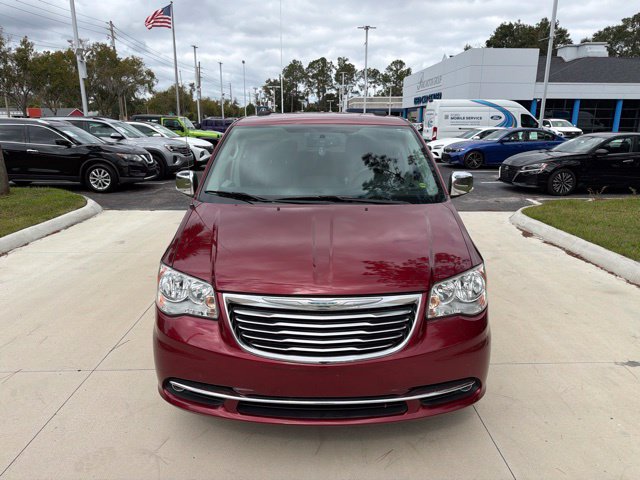 Used 2015 Chrysler Town & Country Touring-L w/ Driver Convenience Group FWD image 12
