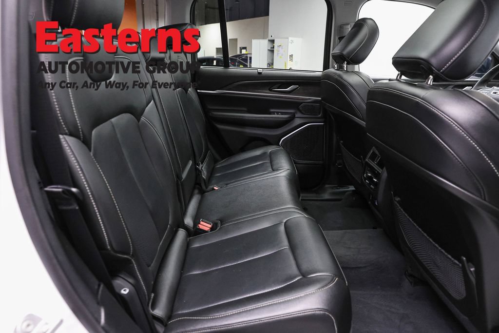 Used 2022 Jeep Grand Cherokee Limited 4xe w/ Luxury Tech Group II AWD/4WD image 26