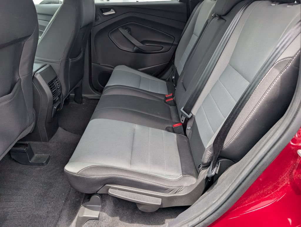 Used 2016 Ford Escape SE w/ Equipment Group 201A FWD image 7