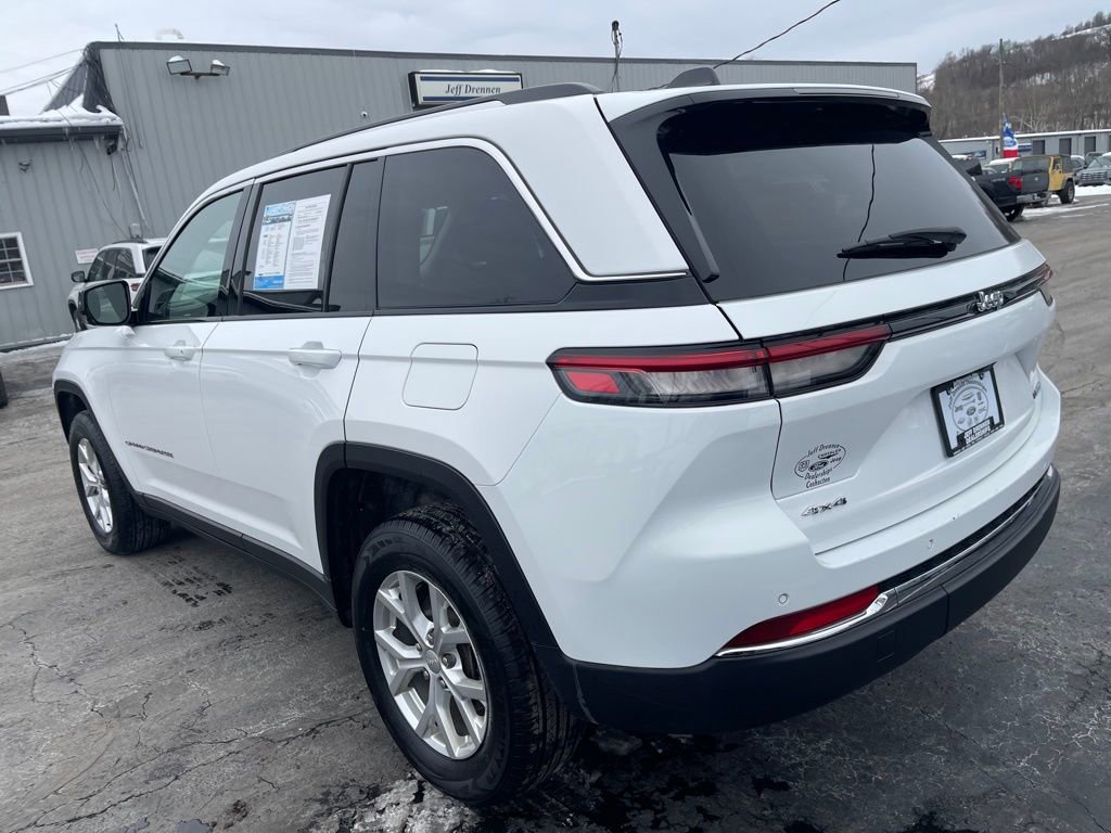 Used 2023 Jeep Grand Cherokee Limited AWD/4WD image 4