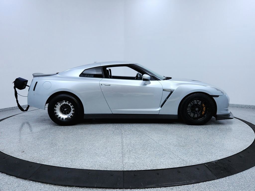 Used 2010 Nissan GT-R Premium image 6