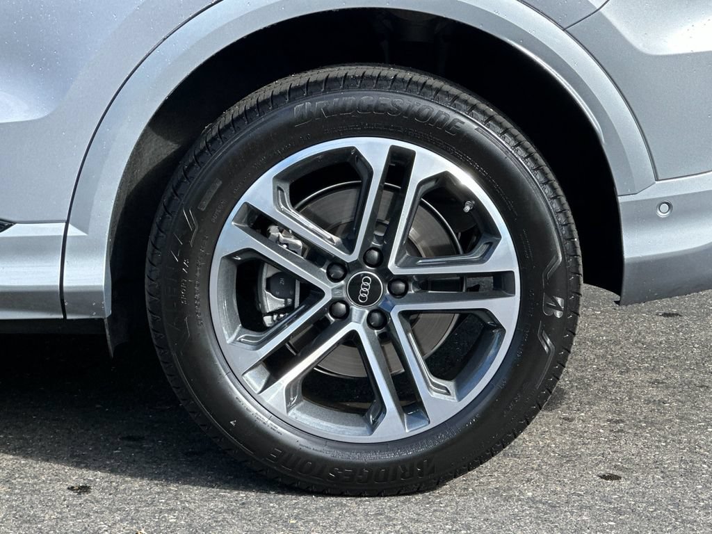 Certified 2025 Audi Q5 Premium w/ Convenience Package AWD/4WD image 40