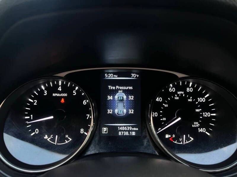 Used 2016 Nissan Rogue S image 18