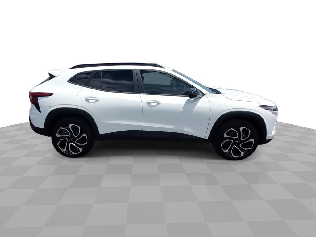 New 2026 Chevrolet Trax RS w/ Sunroof Package FWD image 9