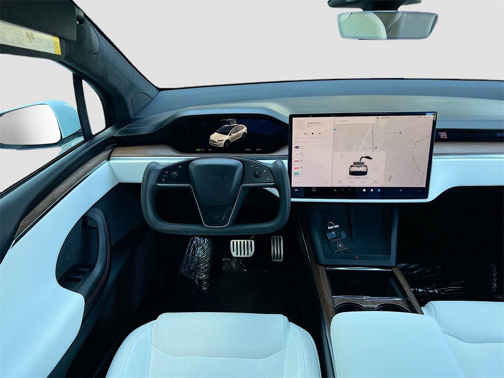 Used 2022 Tesla Model X image 21