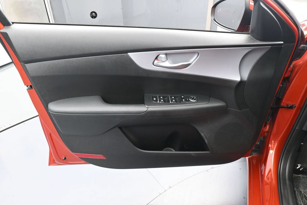 Used 2023 Kia Forte LXS w/ LXS Technology Package FWD image 12
