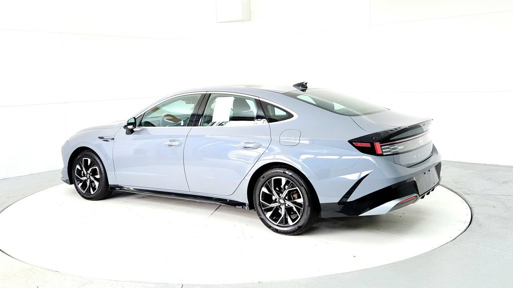 Used 2024 Hyundai Sonata SEL AWD/4WD image 4