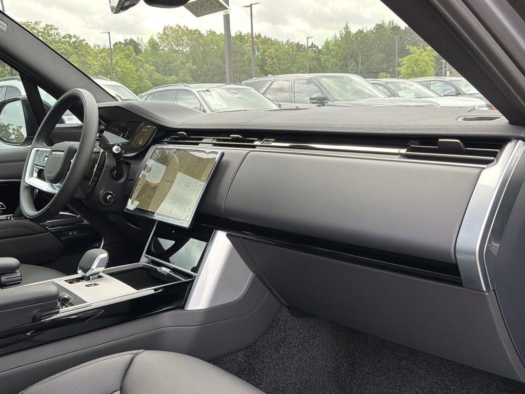 New 2026 Land Rover Range Rover SE AWD/4WD image 17