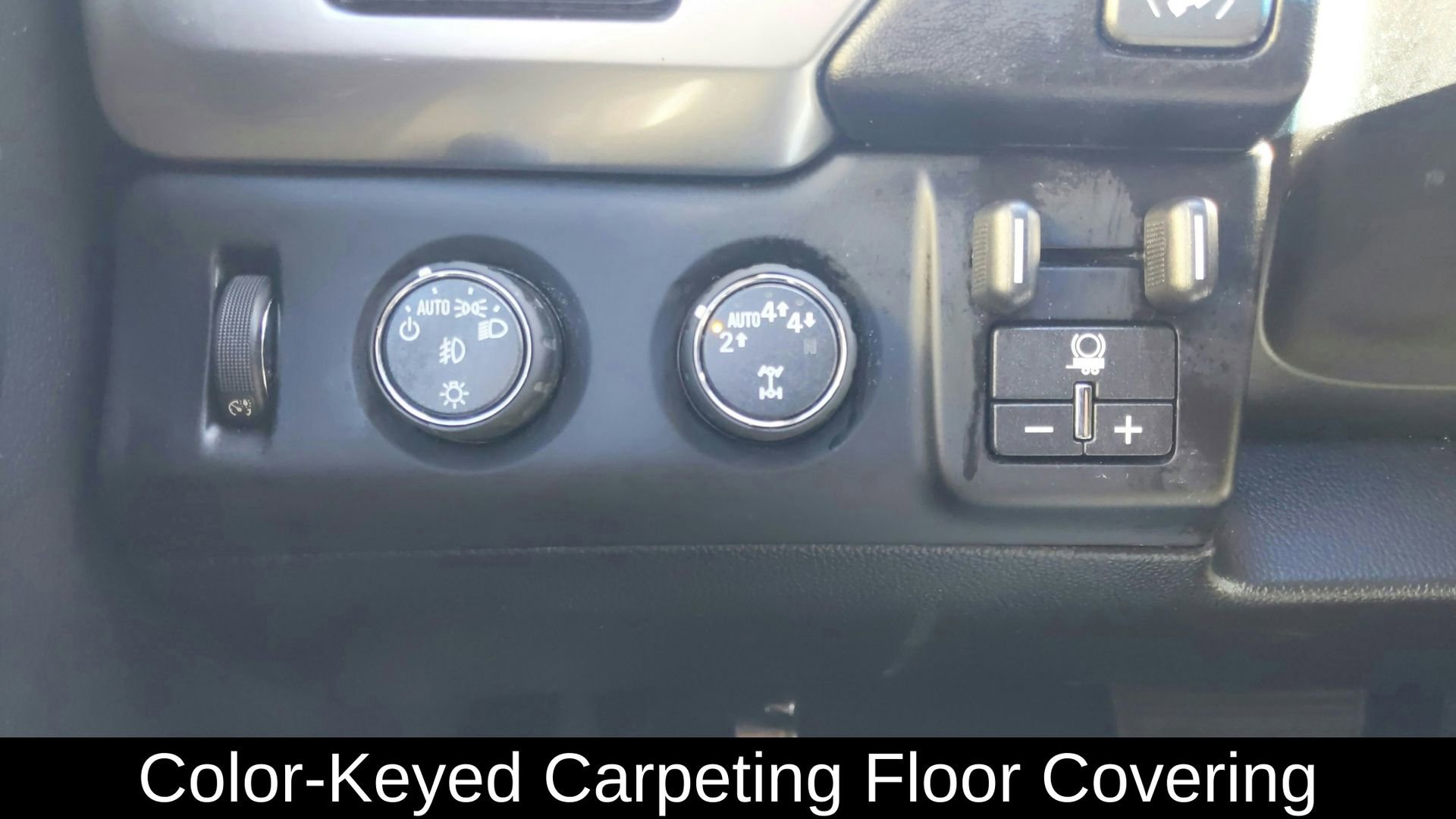 Used 2019 Chevrolet Tahoe Premier w/ Premier Plus Edition AWD/4WD image 29