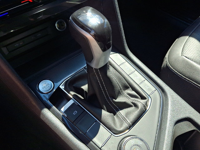 Certified 2023 Volkswagen Tiguan SEL R-Line AWD/4WD image 22