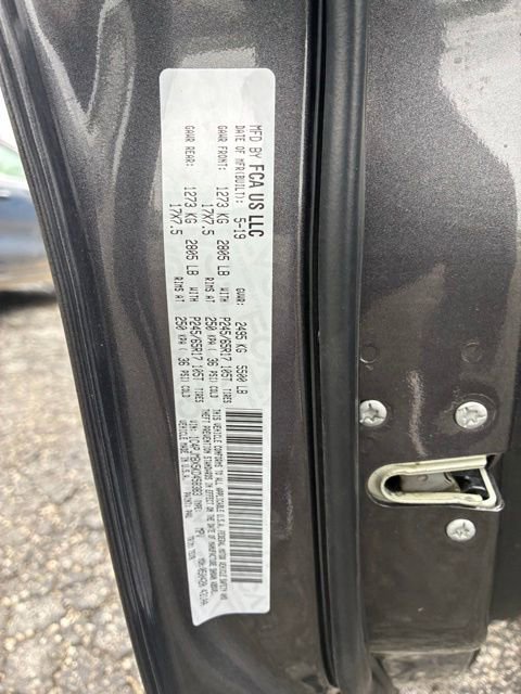 Used 2019 Jeep Cherokee Trailhawk AWD/4WD image 15