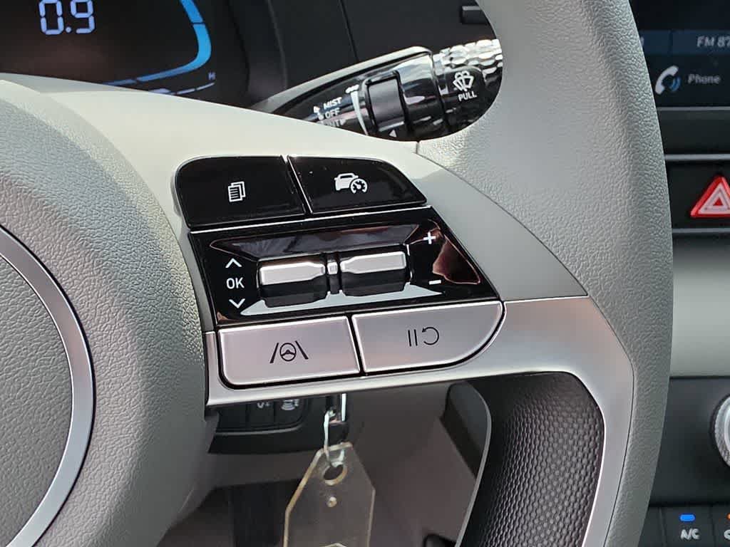 New 2026 Hyundai Elantra SE FWD image 25