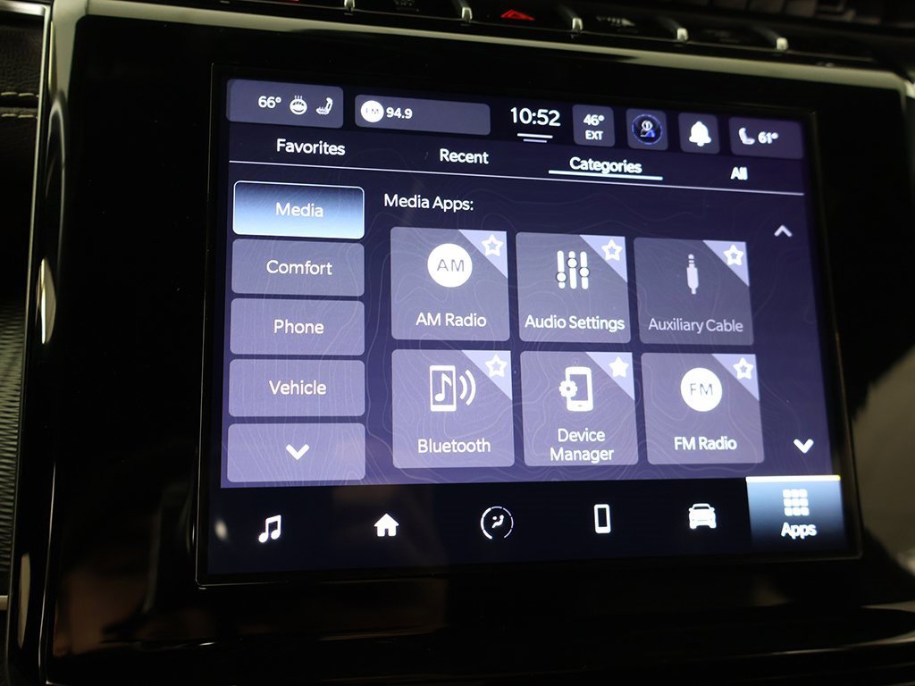 Used 2024 Jeep Grand Cherokee Altitude image 48