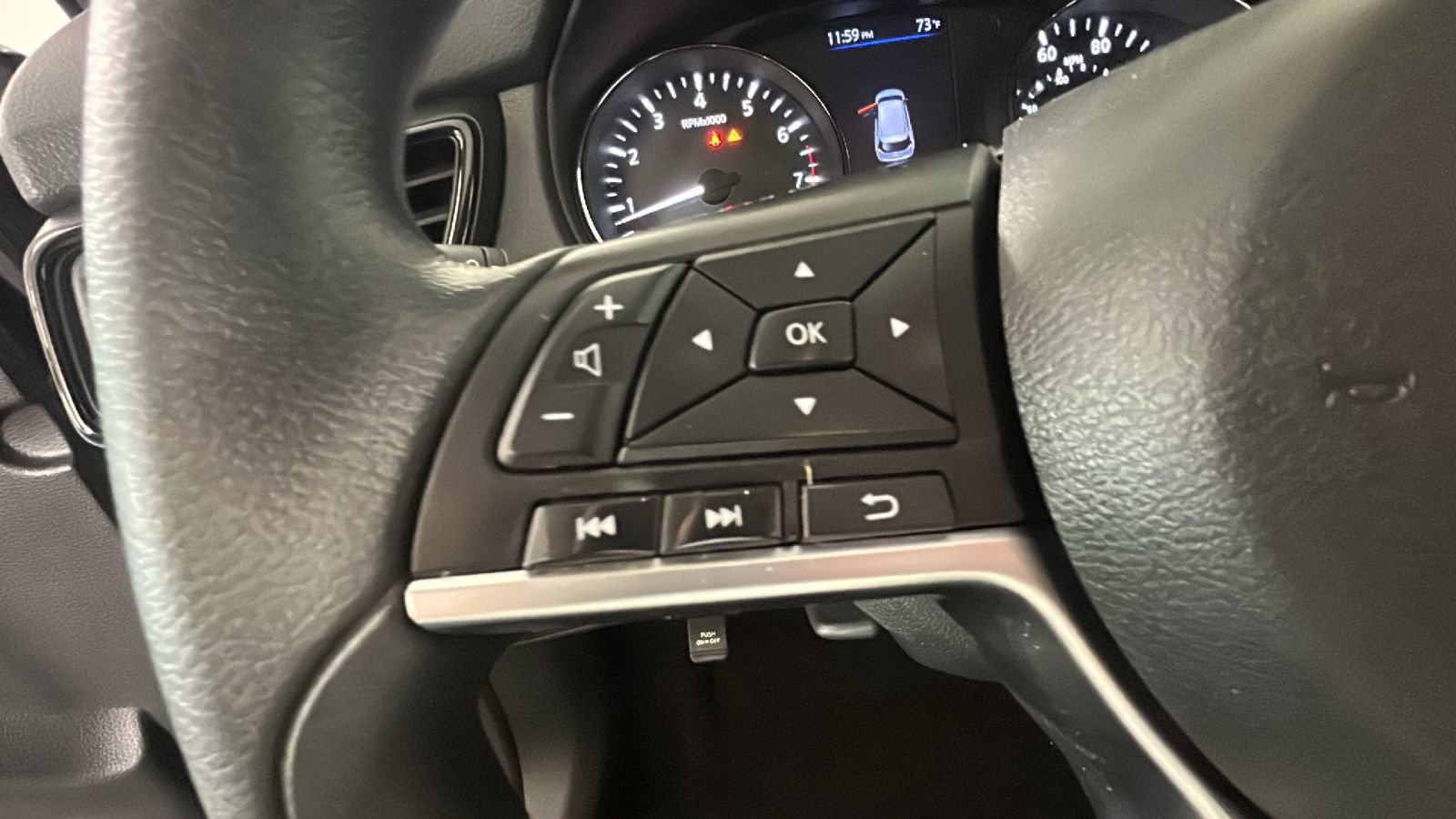 Used 2020 Nissan Rogue S FWD image 18