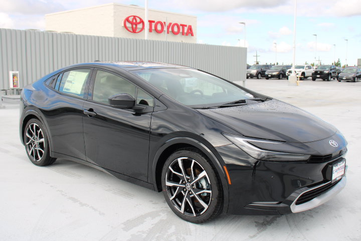 New 2026 Toyota Prius Plug-In Hybrid FWD image 2