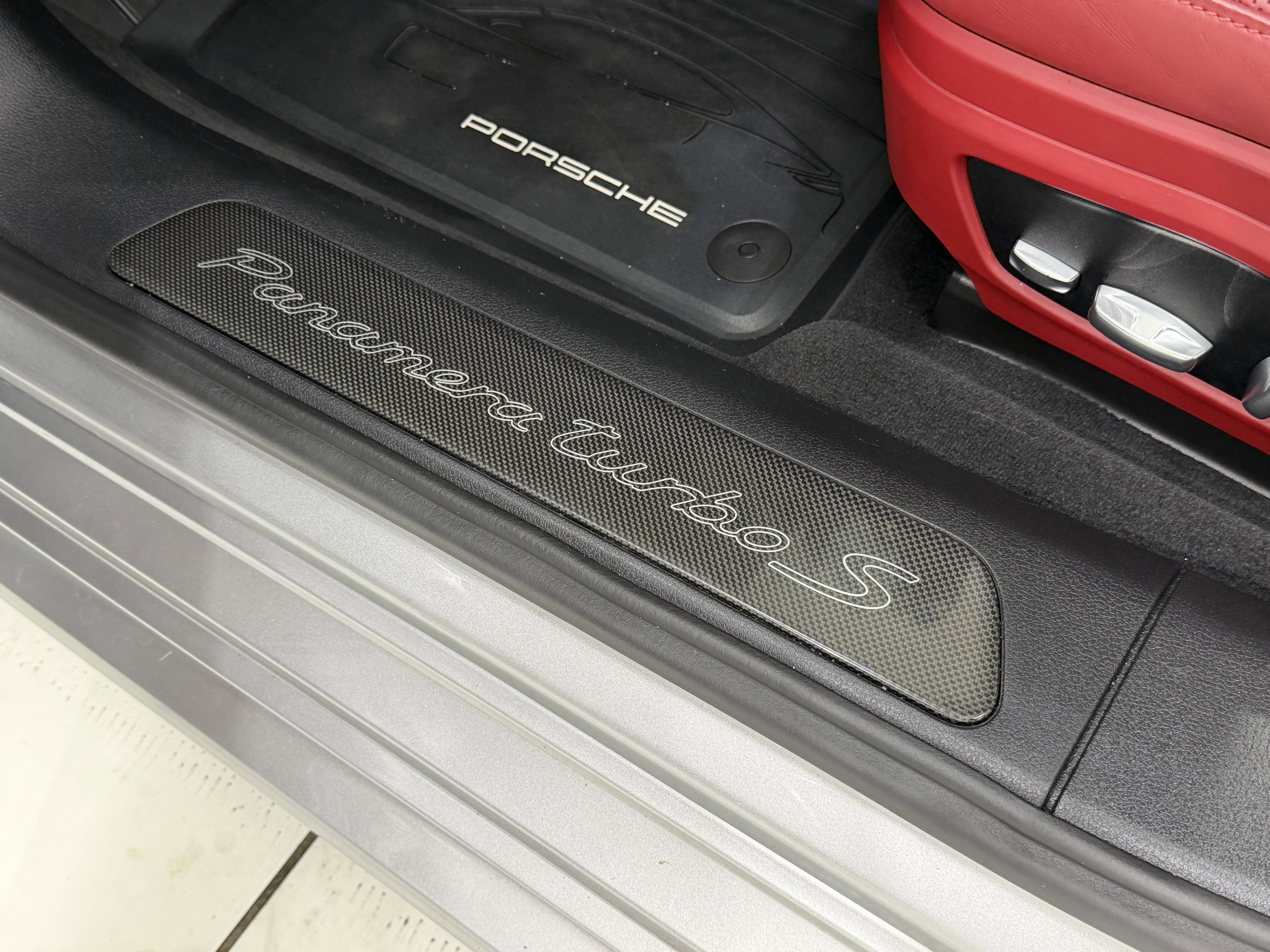 Used 2019 Porsche Panamera Turbo S image 31