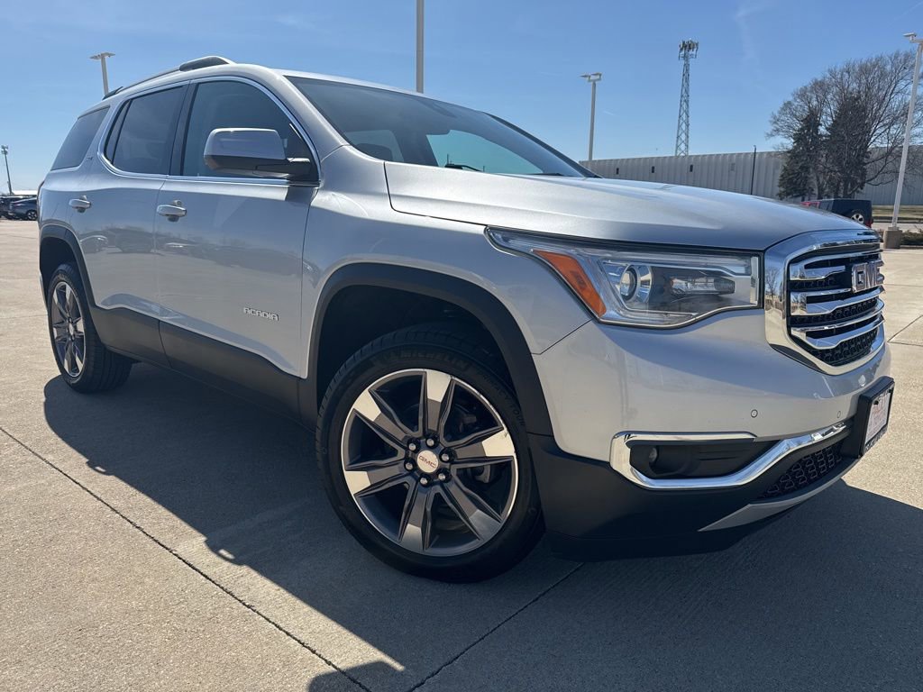 Used 2019 GMC Acadia SLT image 2