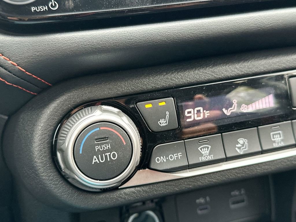 Used 2025 Nissan Versa SR w/ Trunk Package image 13