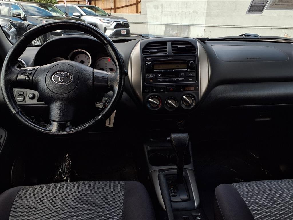 Used 2004 Toyota RAV4 2WD image 19