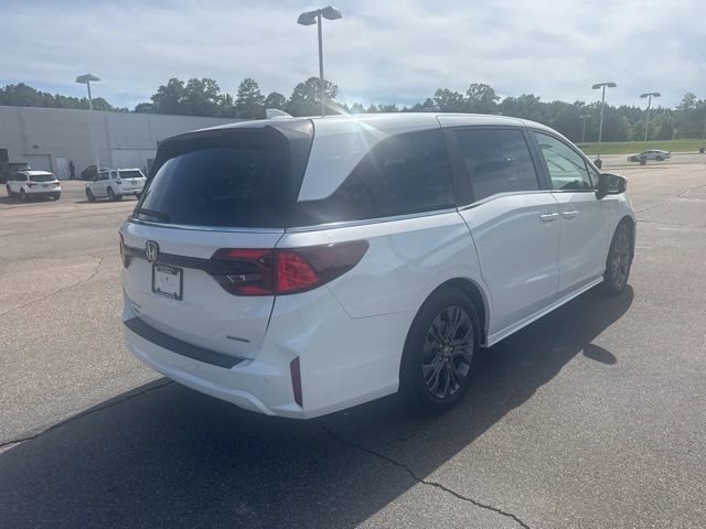 New 2026 Honda Odyssey Touring image 3