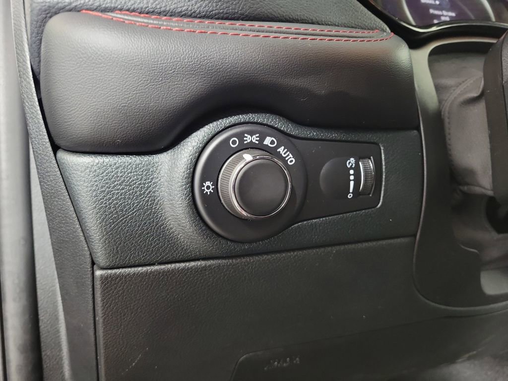 Used 2024 Dodge Durango R/T RWD image 13