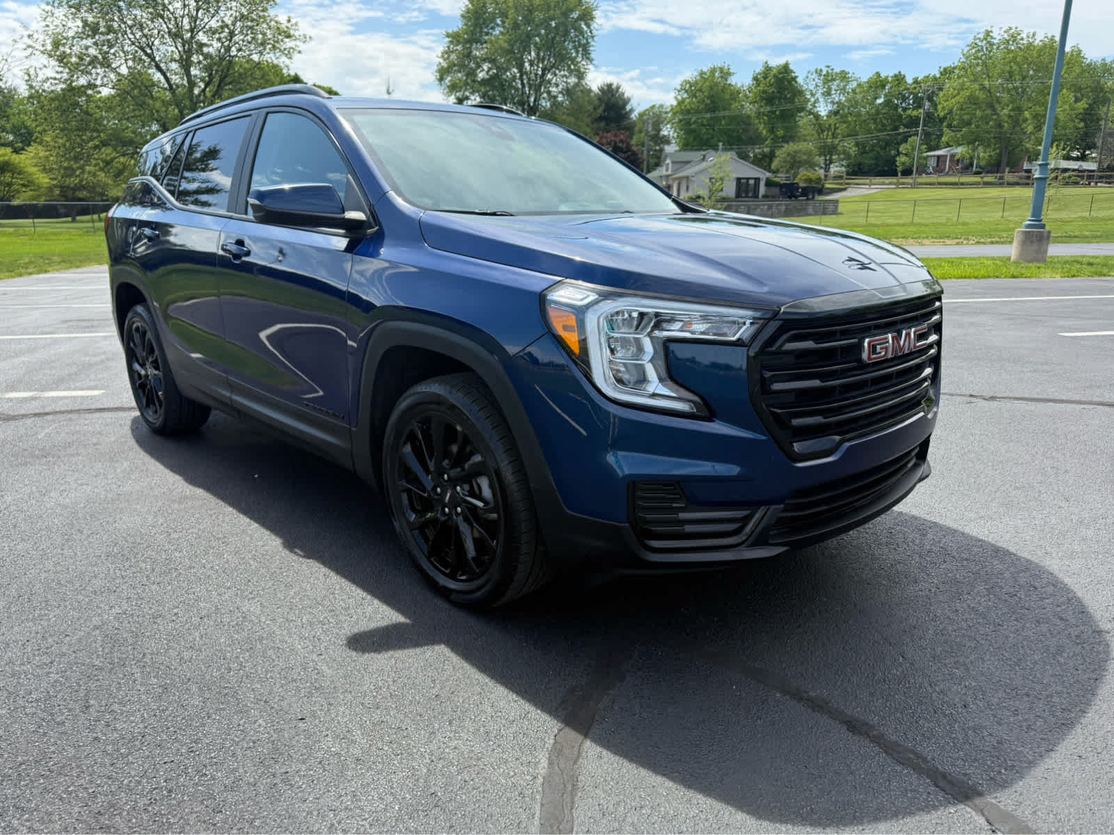 Used 2023 GMC Terrain SLE w/ Elevation Edition AWD/4WD image 8