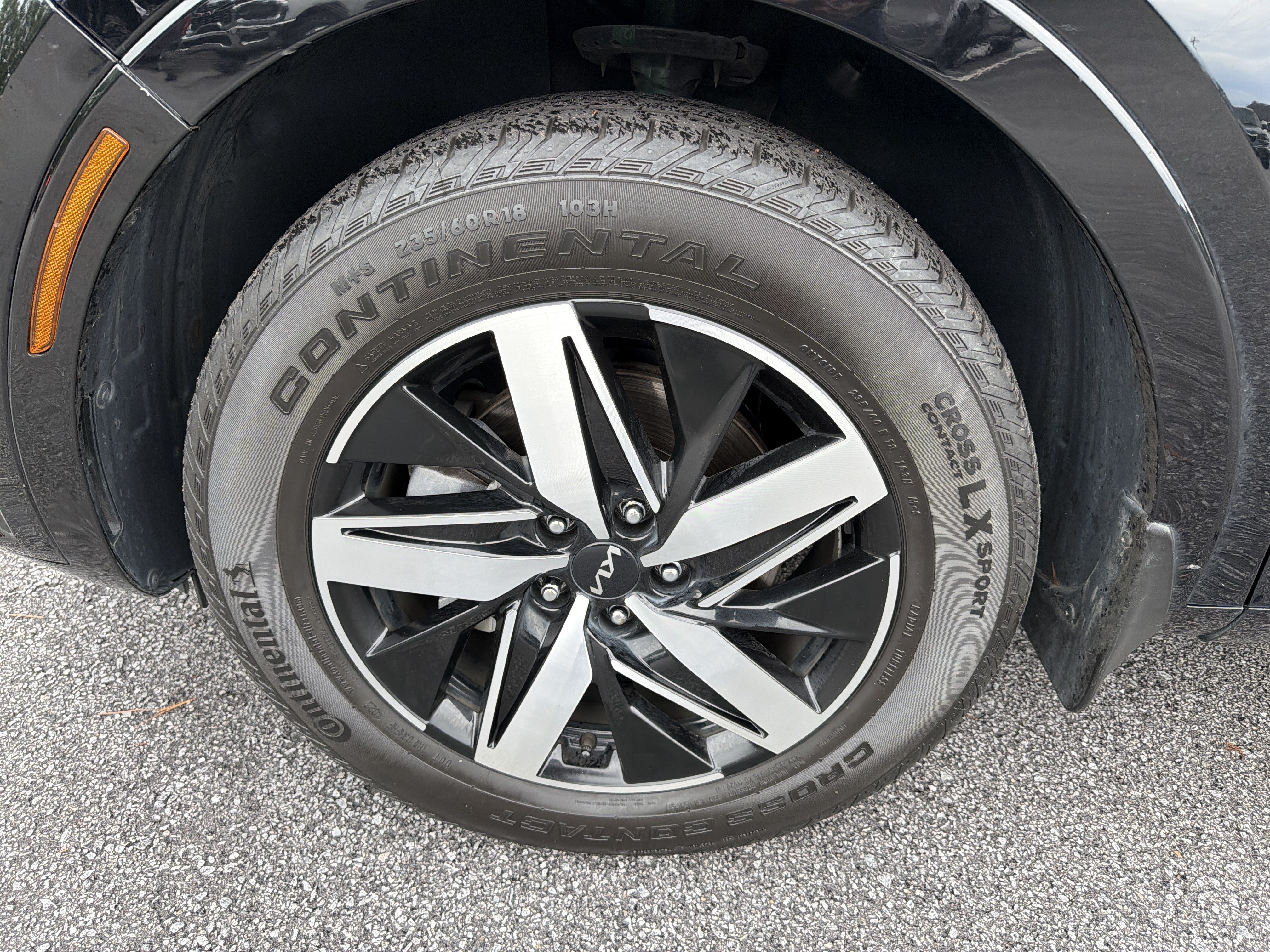 Used 2023 Kia Sorento S w/ Panoramic Sunroof Package FWD image 7
