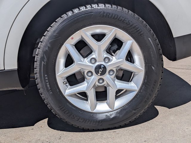 Used 2025 Kia Soul LX w/ LX Technology Package FWD image 22