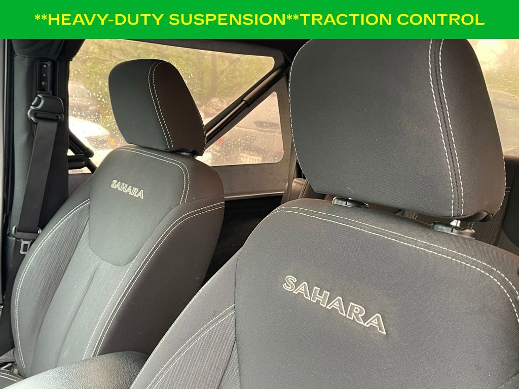 Used 2016 Jeep Wrangler Sahara w/ Connectivity Group AWD/4WD image 11