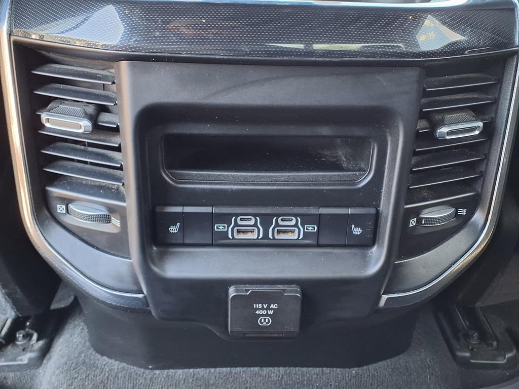 Used 2022 RAM 1500 Laramie AWD/4WD image 18