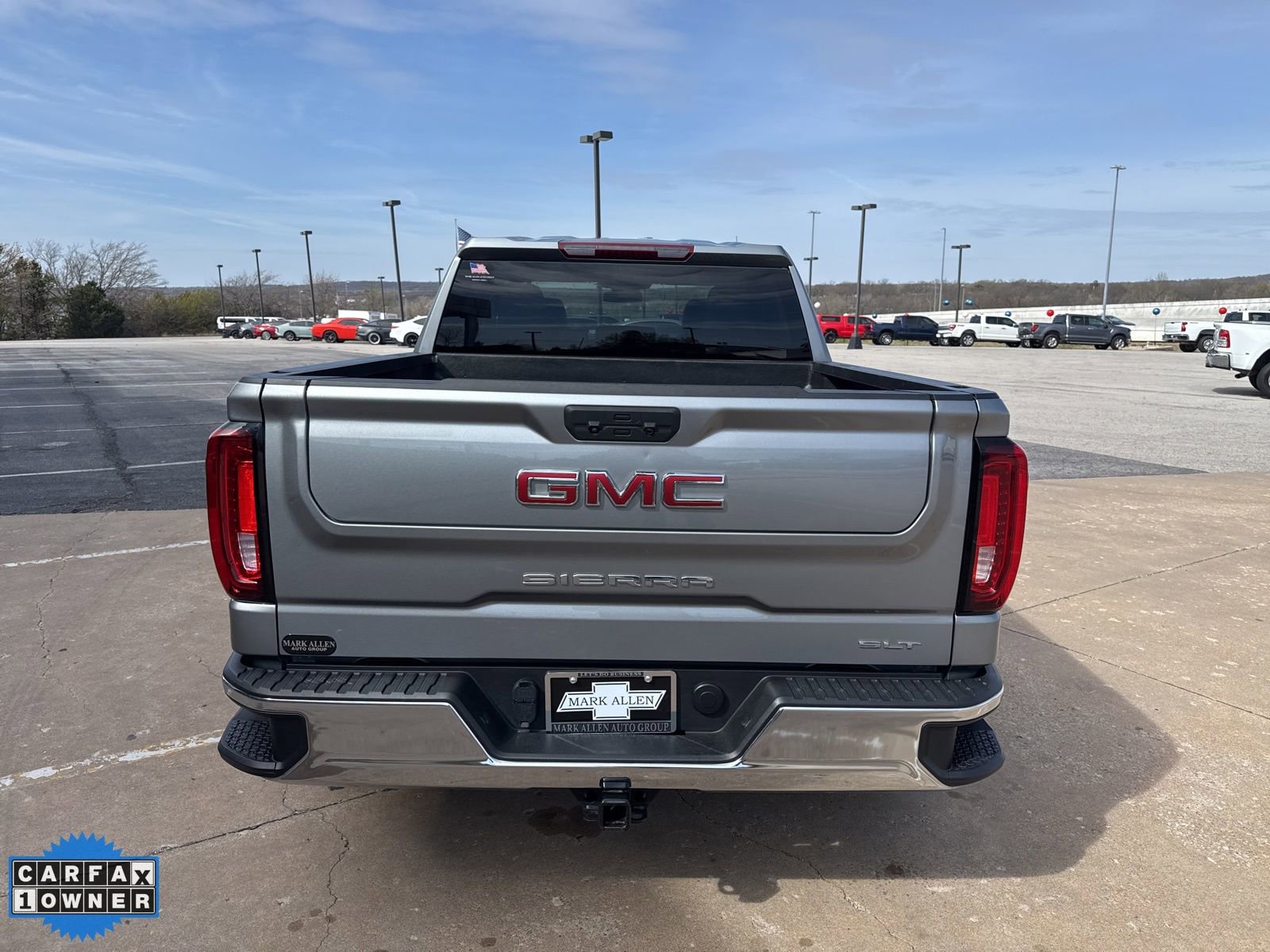 Used 2025 GMC Sierra 1500 SLT image 4