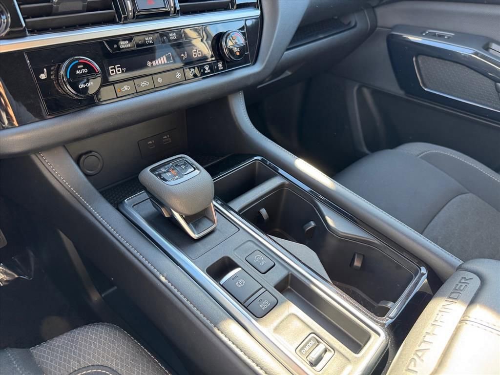 Certified 2024 Nissan Pathfinder SV image 19