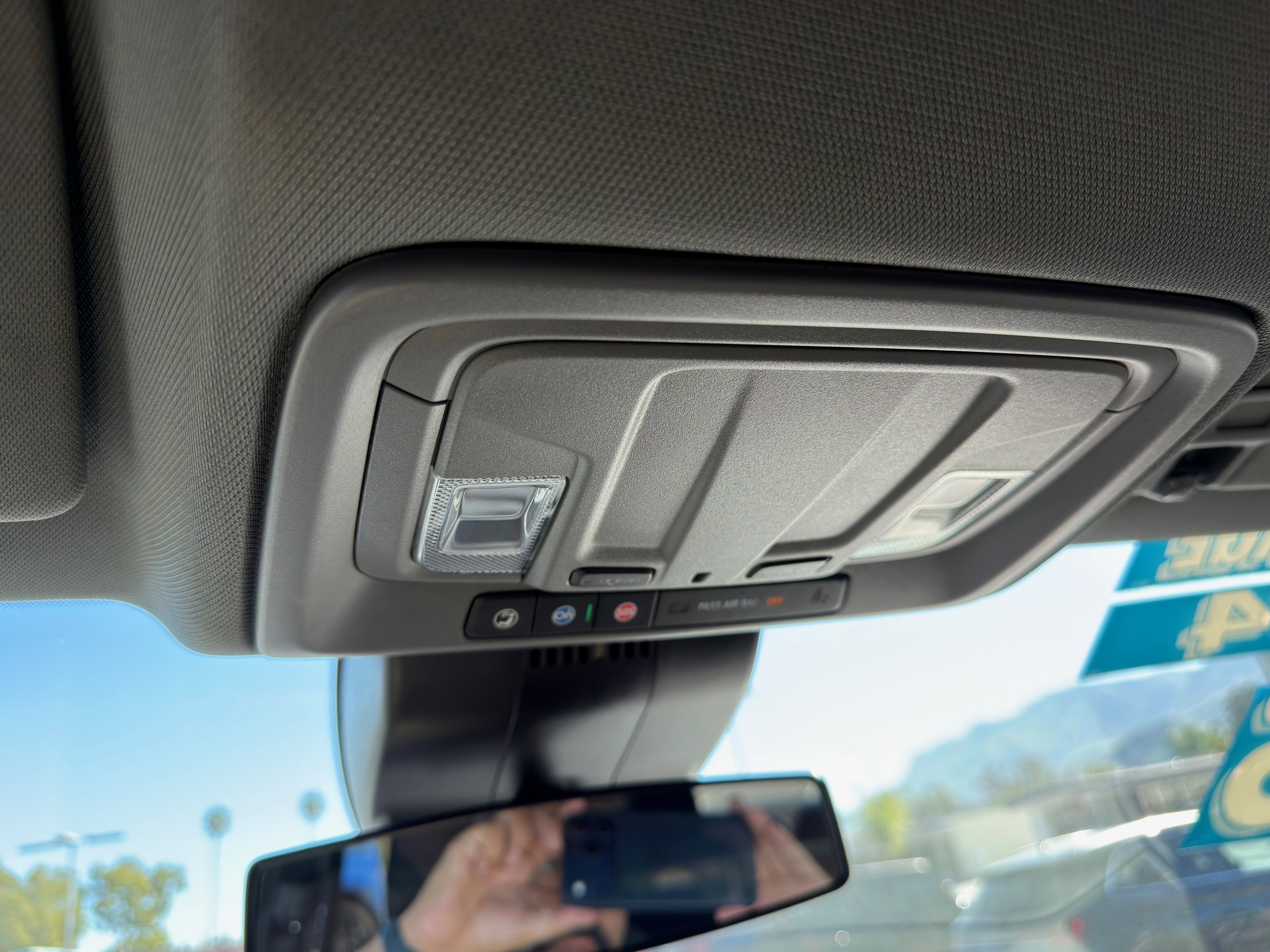 Used 2025 Chevrolet Silverado 2500 LT w/ Convenience Package image 42