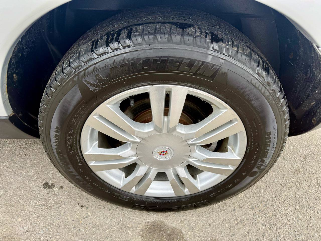 Used 2011 Cadillac SRX Luxury AWD/4WD image 11