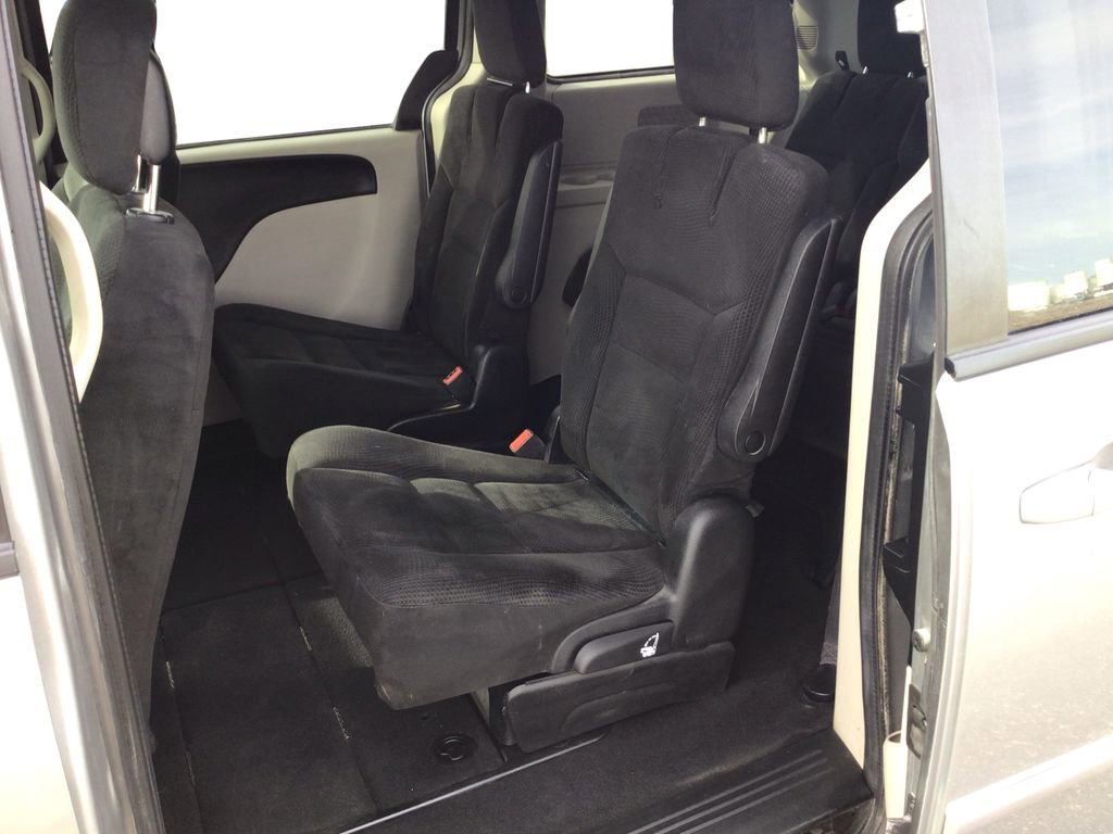 Used 2017 Dodge Grand Caravan SE image 10