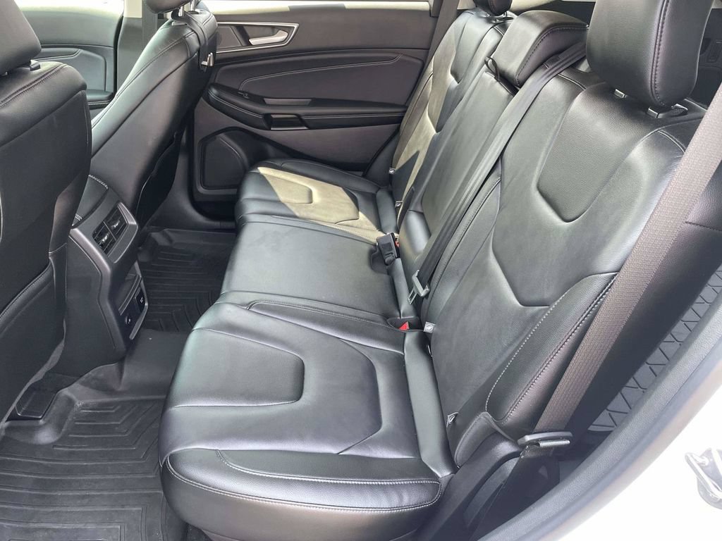 Used 2022 Ford Edge Titanium AWD/4WD image 12