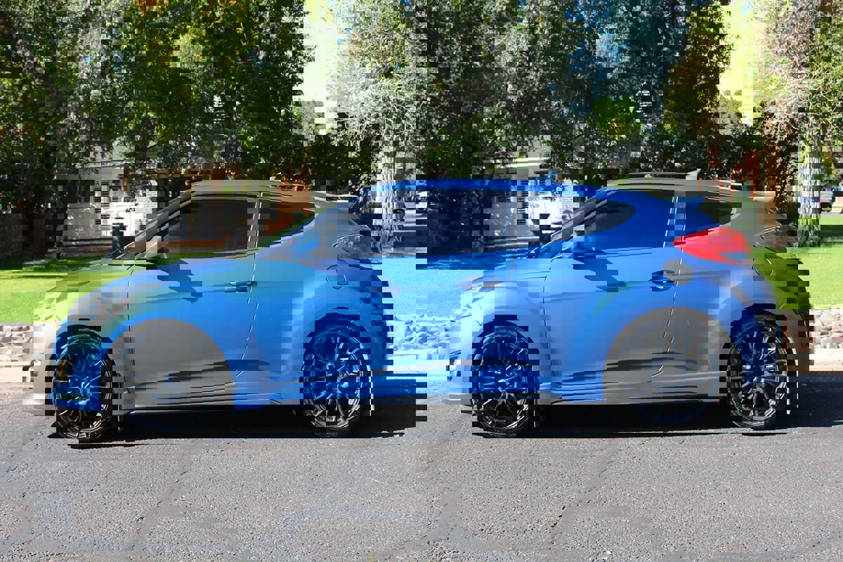 Used 2016 Hyundai Veloster Rally Edition image 2