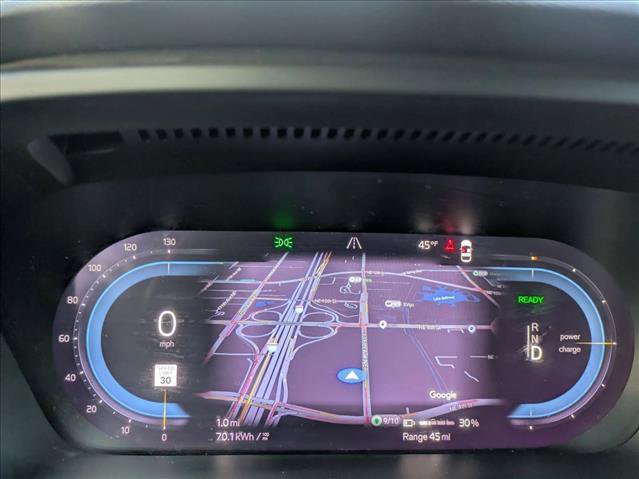 Used 2023 Volvo XC40 Recharge Plus image 10