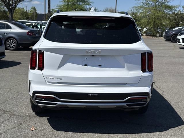 Used 2023 Kia Sorento S w/ Panoramic Sunroof Package FWD image 3